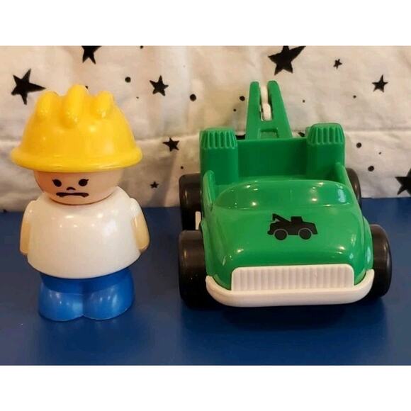 1992 Shelcore Wrecker Tow Truck Driver Construction Man Pretend Play Set - Picture 2 of 14